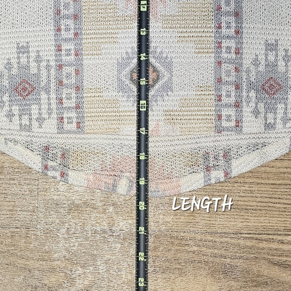 BLU PLANET | Southwestern Motif Textured KNIT CROP TOP - Picture 14 of 15